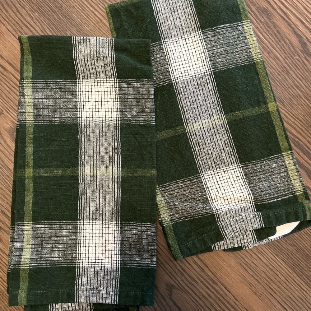 Threshold Dark Green and White Plaid Towels